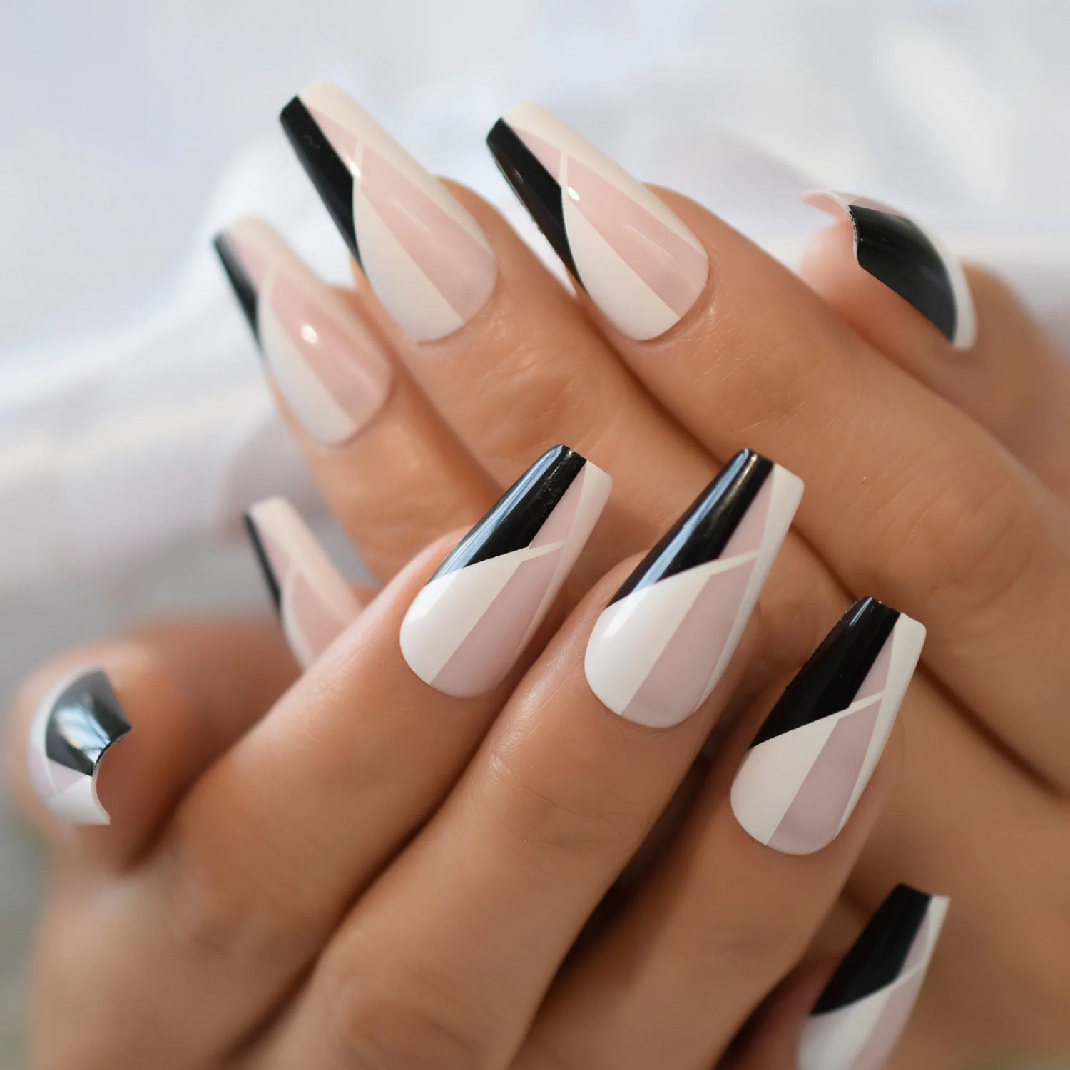 Medium Black White Ballerina False Nails Irregular Pattern Modern Press On Nails Glossy Artificial Nails