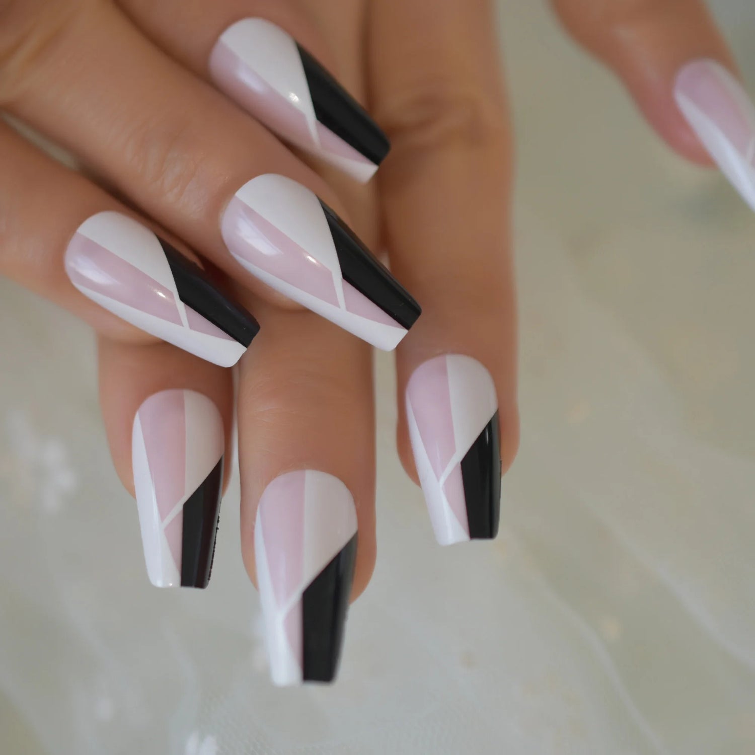 Medium Black White Ballerina False Nails Irregular Pattern Modern Press On Nails Glossy Artificial Nails