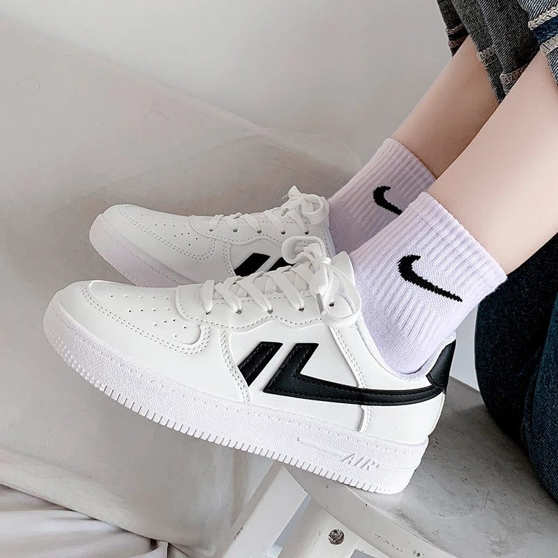 Women Casual Sneakers Personalized Skateboard Flat Shoes Fashion Women Running Shoes Female Tennis Trainers White Walking Shoes