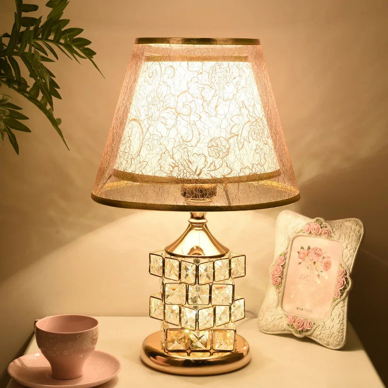 Modern Crystal Table Lamp European Style Luxury Wedding Gift Ideas Sweet Bedroom Lamp Home Decor Golden Lamp