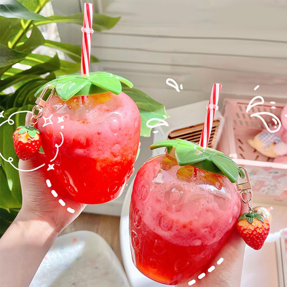 500ml Summer Cute Strawberry Straw Water Bottle Cartoon Food Grade PP Wide Application Milk Coffee Straw Cup Drinkware