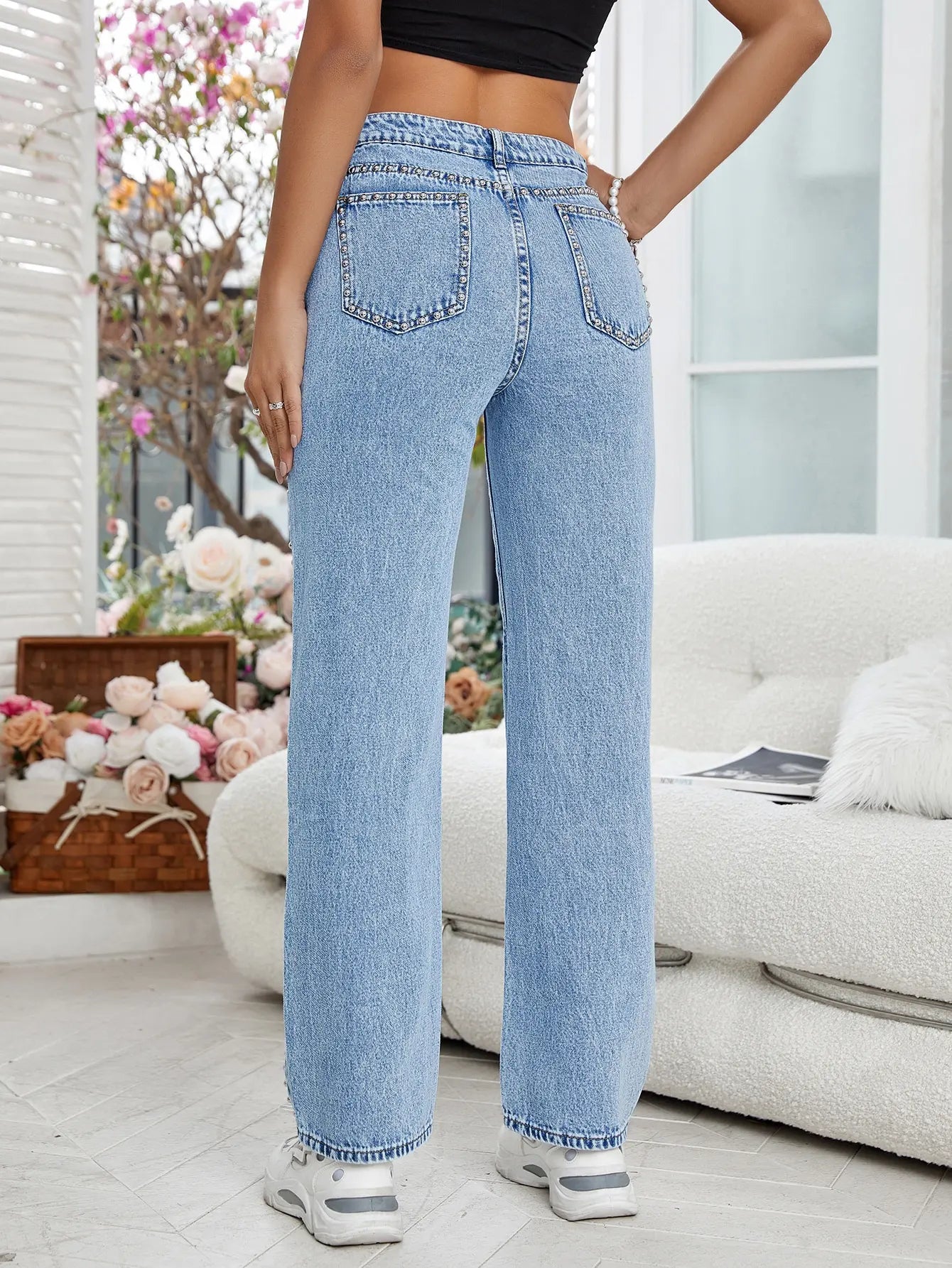 Side riveted straight jeans