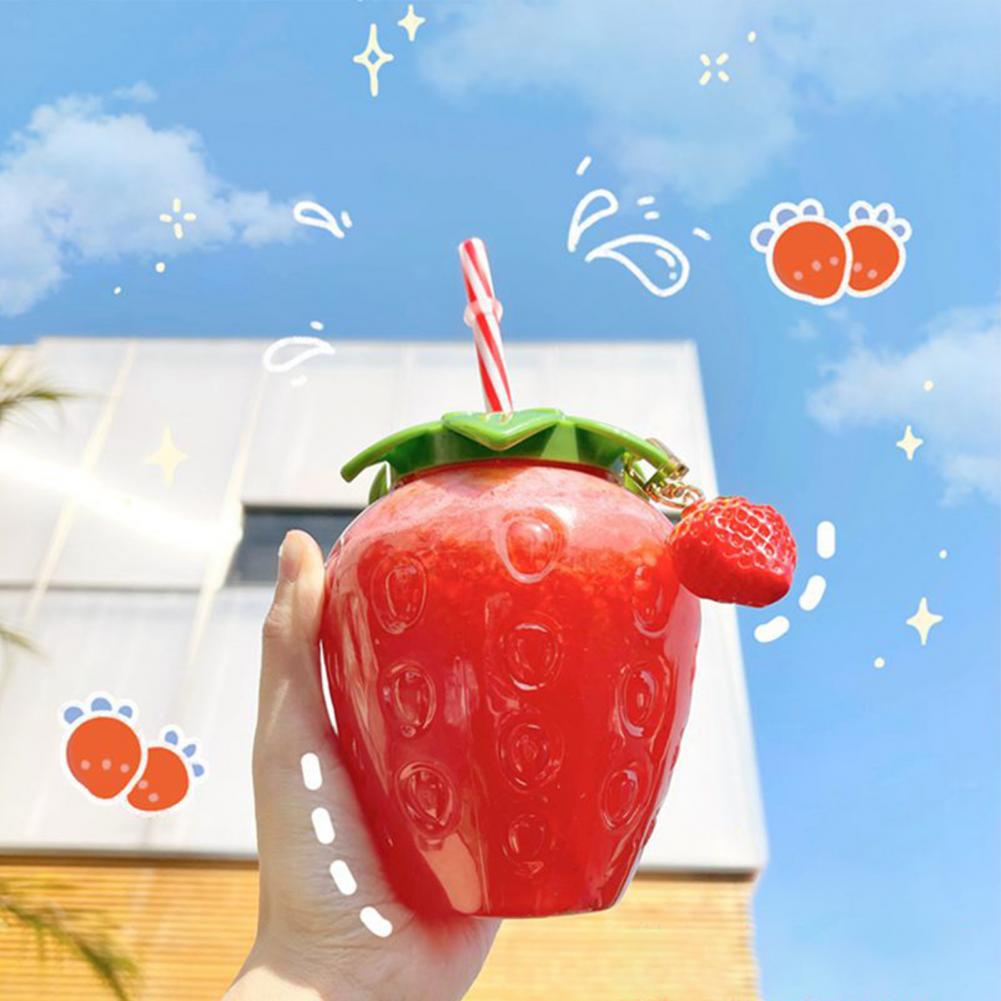 500ml Summer Cute Strawberry Straw Water Bottle Cartoon Food Grade PP Wide Application Milk Coffee Straw Cup Drinkware