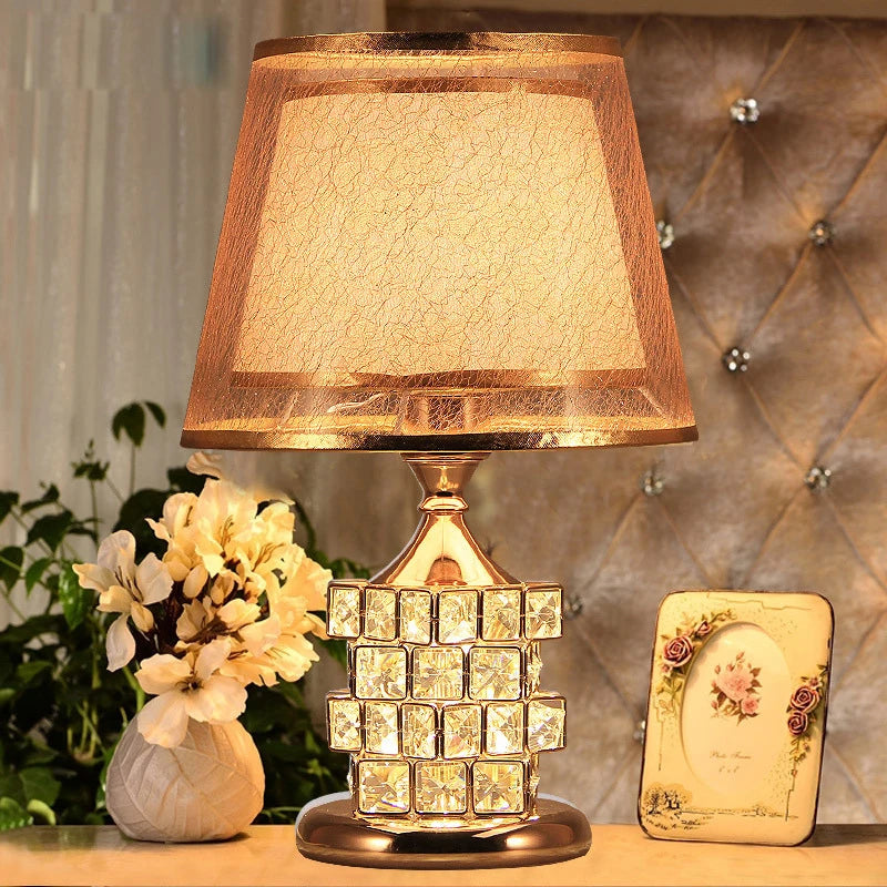 Modern Crystal Table Lamp European Style Luxury Wedding Gift Ideas Sweet Bedroom Lamp Home Decor Golden Lamp