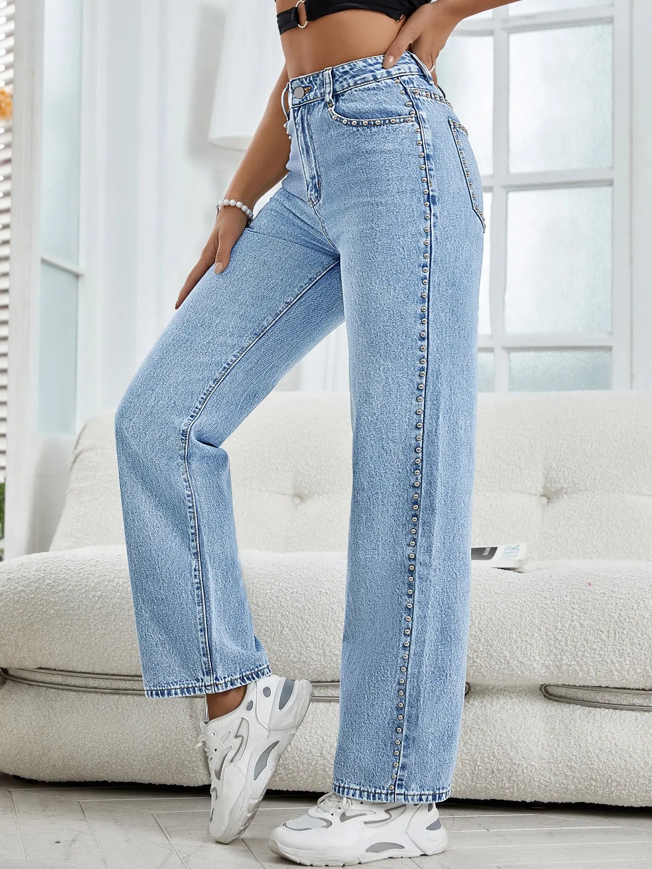 Side riveted straight jeans